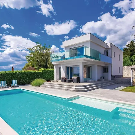 Awesome Home In Crikvenica With Wifi ツリクヴェニツァ