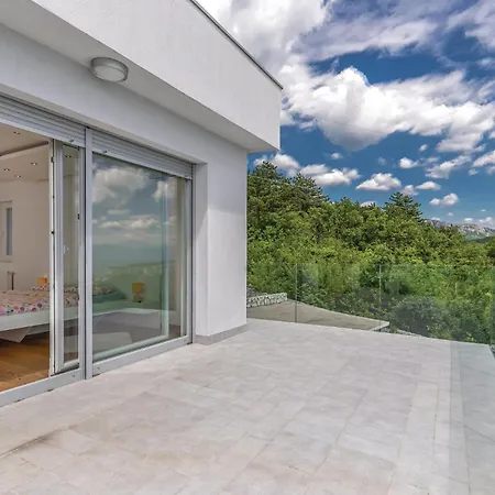 Awesome Home In Crikvenica With Wifi ツリクヴェニツァ