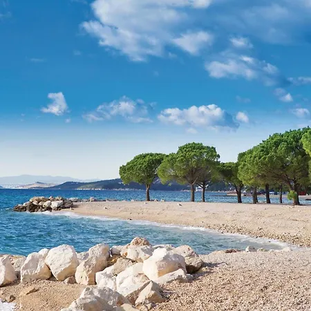 別荘 Awesome Home In Crikvenica With Wifi
