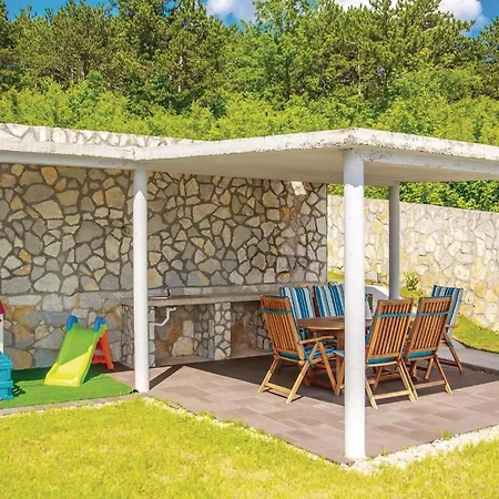 Awesome Home In Crikvenica With Wifi