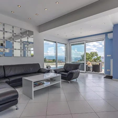 Awesome Home In Crikvenica With Wifi 別荘 *
